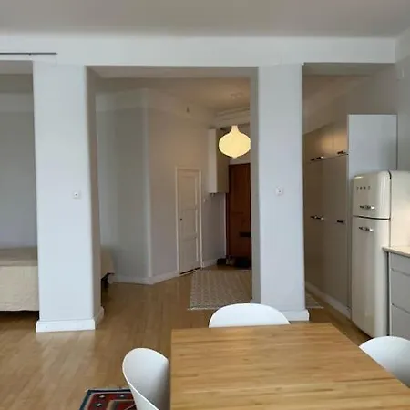 Appartement Asunto Keskustassa, Etu-toeoeloe Helsinki