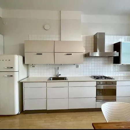 Asunto Keskustassa, Etu-toeoeloe Appartement Helsinki
