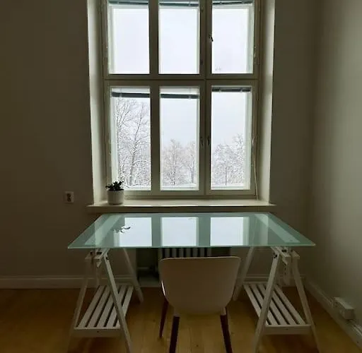 Asunto Keskustassa, Etu-toeoeloe Helsinki